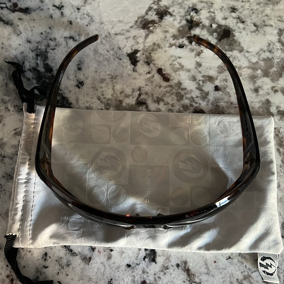 Electric CROSSOVER Sunglasses - Picture 7 of 10